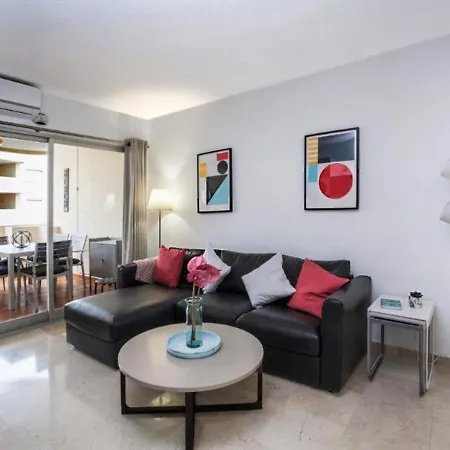 Estepona Marina, Modern Apartment, Sea Views, Balcony, Sleeps 6, Family Friendly *