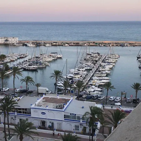 Apartment Estepona Marina, Modern Apartment, Sea Views, Balcony, Sleeps 6, Family Friendly *
