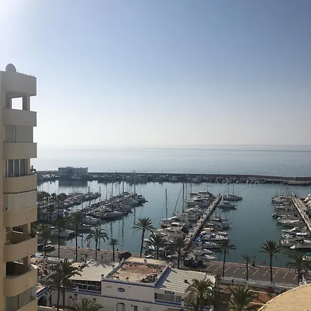 Apartment Estepona Marina, Modern Apartment, Sea Views, Balcony, Sleeps 6, Family Friendly Estepona
